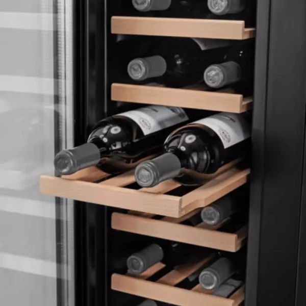 CAVIN ACDUOFGB unutrašnjost