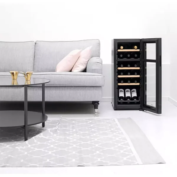 CAVIN NC-18B vinski ormar unutrašnjost sa drvenim policama