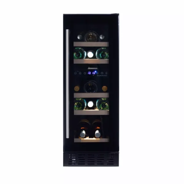 unutrašnjost vinskog ormara DUNAVOX DAUF-17.58DB sa drvenim policama