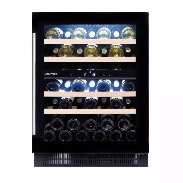 DUNAVOX DAUF-39.121DB unutrašnjost vinskog ormara sa drvenim policama