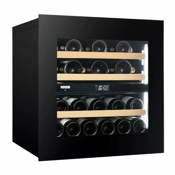 Unutrašnjost Dunavox DVN-25.65DB.TO vinskog ormara sa drvenim policama