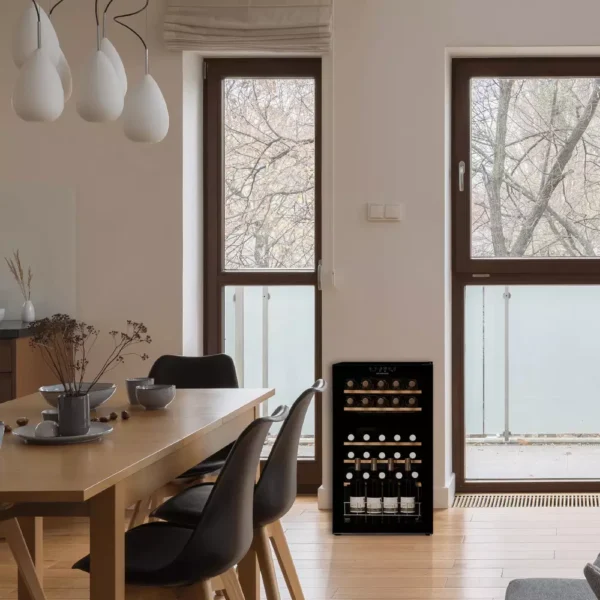 DUNAVOX DXFH-30.80-9 vitrina za vino DUNAVOX DXFH-30.80 vinski ormar – prednji pogled