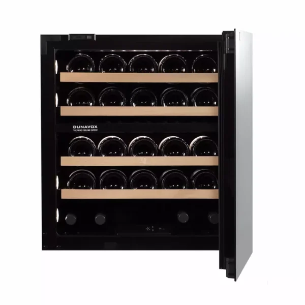 Unutrašnjost vinskog ormara Dunavox DXJ-26.69DB sa drvenim policama