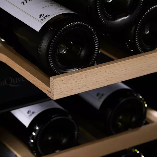 LED osvetljenje vinskog ormara mQuVinski ormar mQuvee WCD40FGB