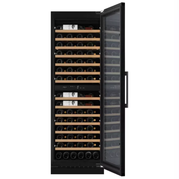 mQuvee WCD187ABH vitrina za izložbu vina (5) mQuvee WCD187ABH unutrašnjost vinskog ormara sa drvenim policama