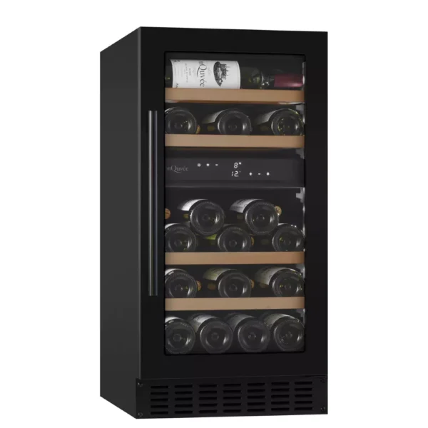 mQuvee WCD40AB-700 unutrašnjost vinskog ormara sa drvenim policama