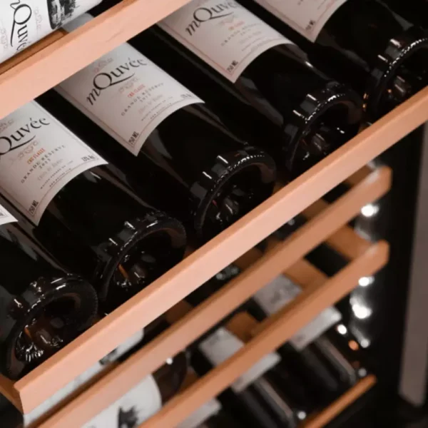 dizaјn ormariћa za vino mQuvee WKD49FGB sa punim staklom